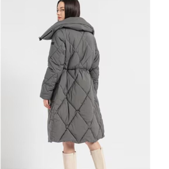 NWT DKNY Pillow Collar Diamond Quilt Long Puffer jacket with oversized - Picture 3 of 13